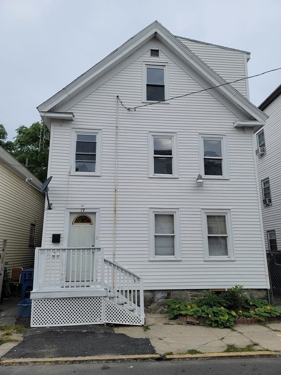 19 Clinton Ct, Lawrence, MA 01841 - photo 1