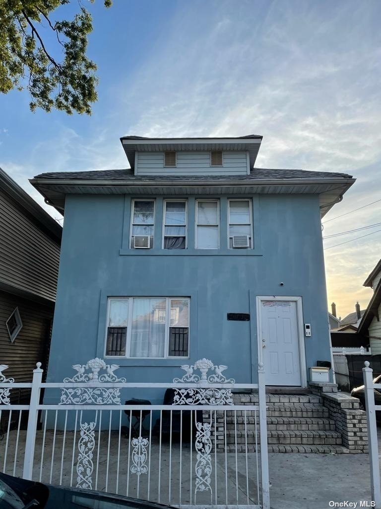 Sold $1,410,000 • Co-Listing Agent