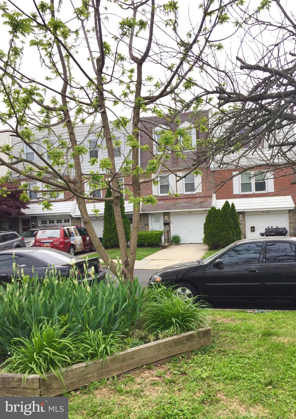 128 Botanic Ct, Upper Darby, PA 19082 - photo 1