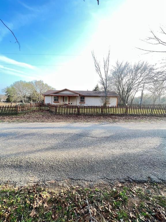 1900 Arthur Rd, Denison, TX 75021 - photo 1