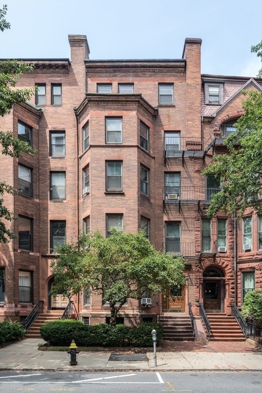 31 Bay State Rd unit 4, Boston, MA 02215 - photo 1