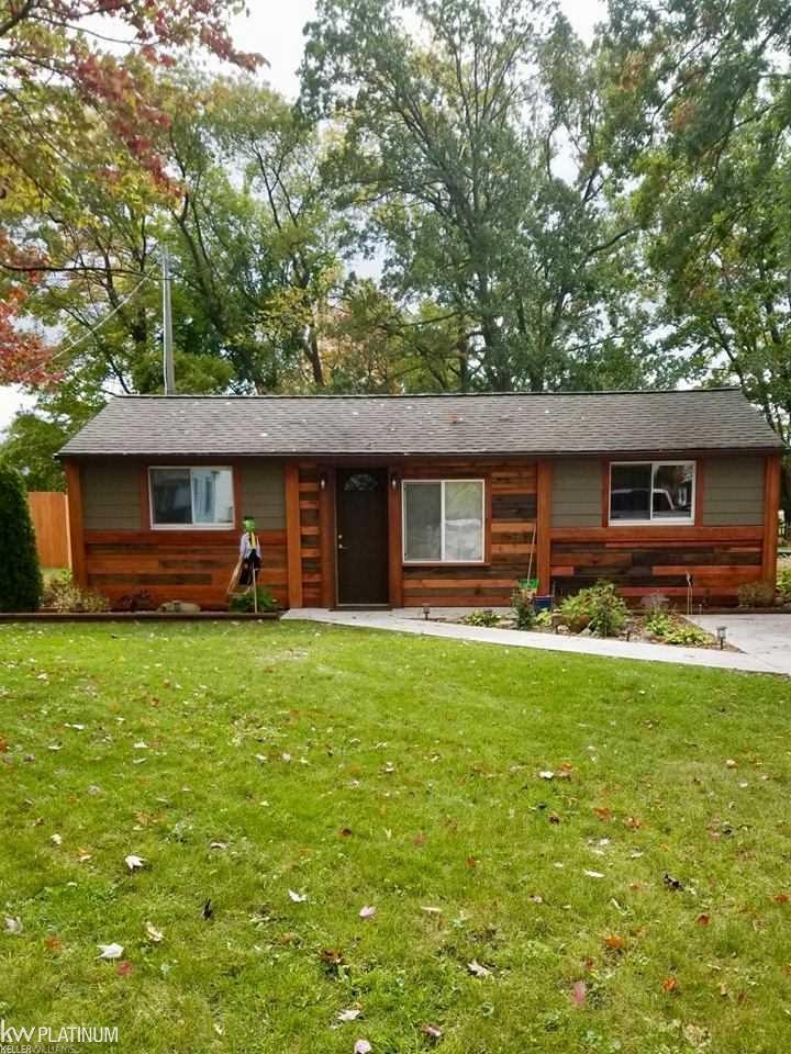 1796 Mansfield St, Port Huron, MI 48060 - photo 1