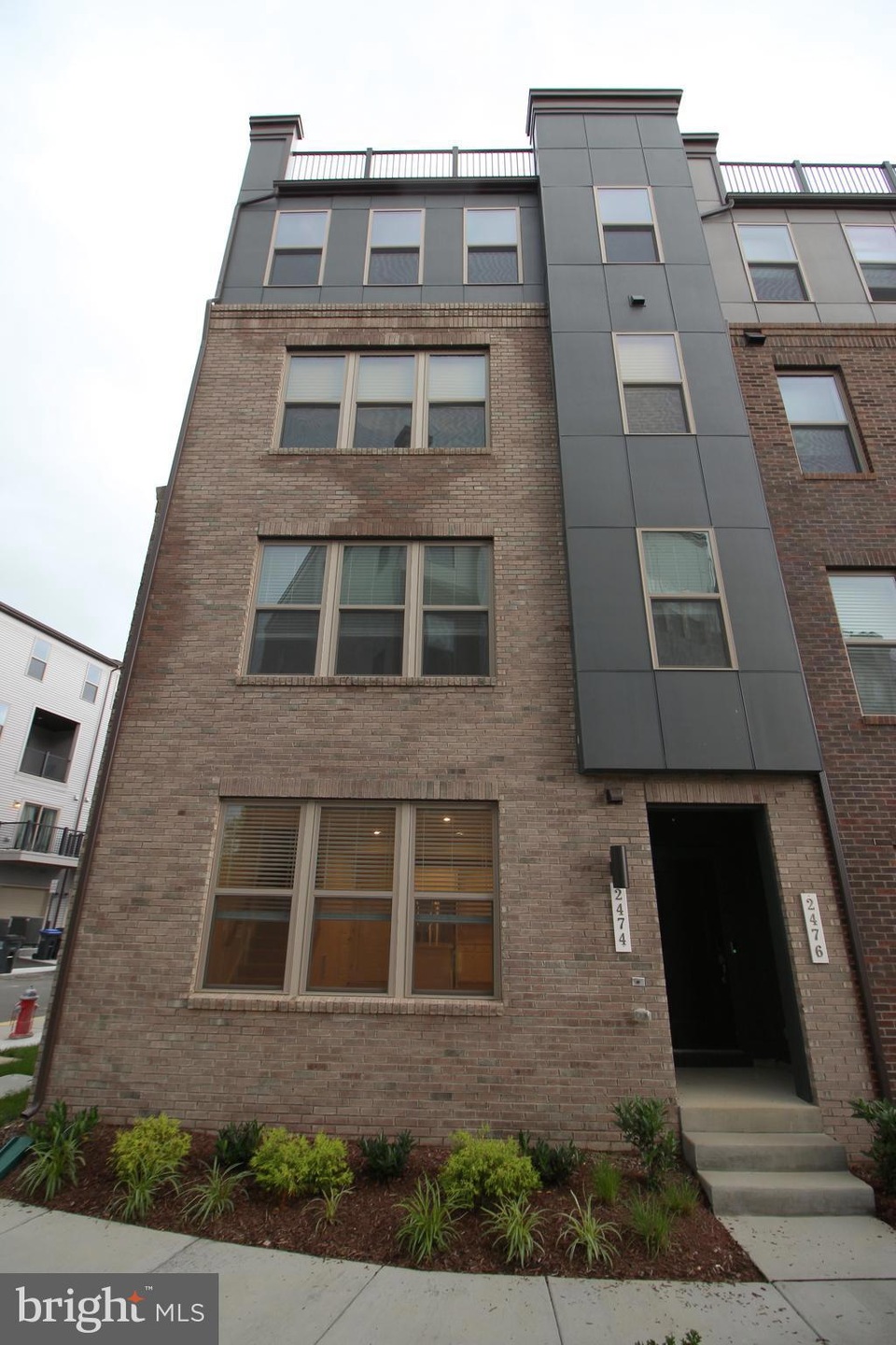 2474 Connector Alley unit 48A, Herndon, VA 20171 - photo 1