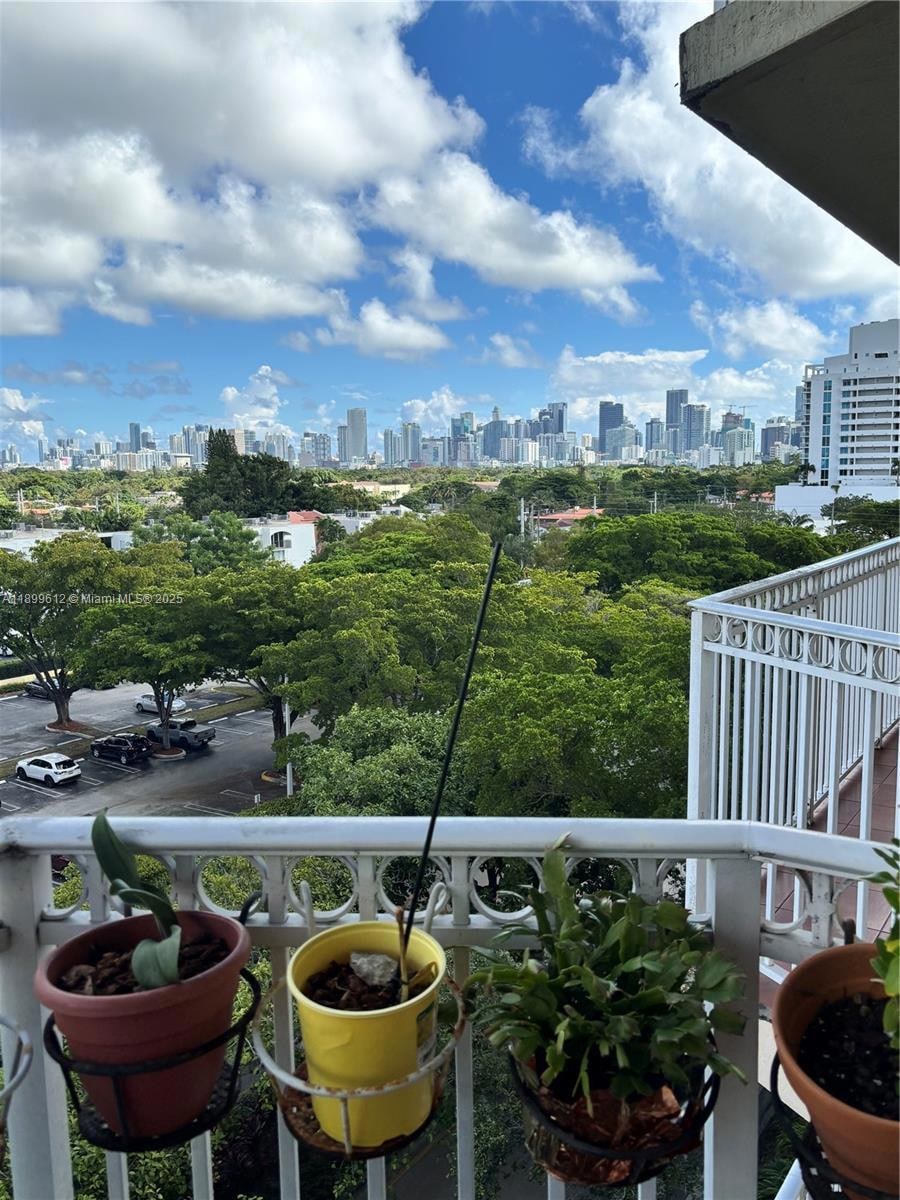 1650 Coral Way unit 808, Coral Gables, FL 33145 - photo 1