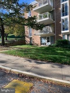 2637 Redcoat Dr unit 147, Alexandria, VA 22303 - photo 1