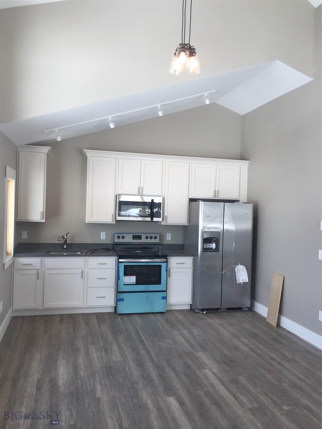 533 Spruce Cone Dr, Big Sky, MT 59716 - photo 1