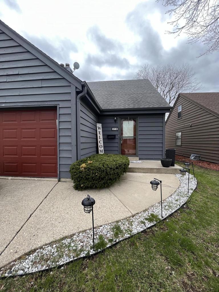 6503 W Dodge Pl