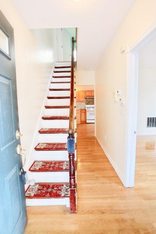 7 Allen Ct unit 1, Somerville, MA 02143 - photo 1