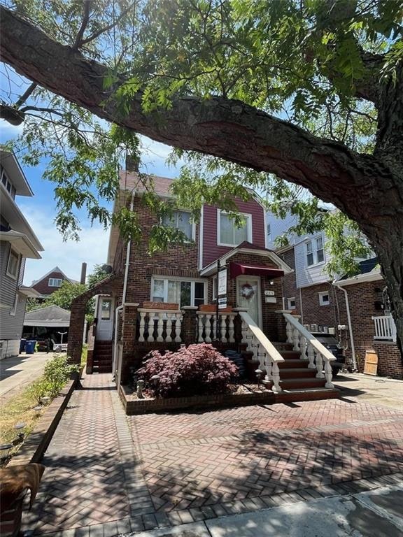 Sold $920,000 • Co-Listing Agent