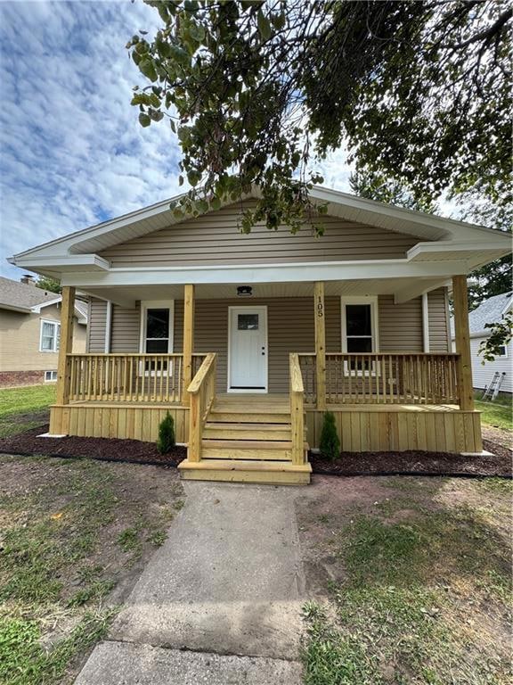 105 E 14th St, Higginsville, MO 64037 - photo 1