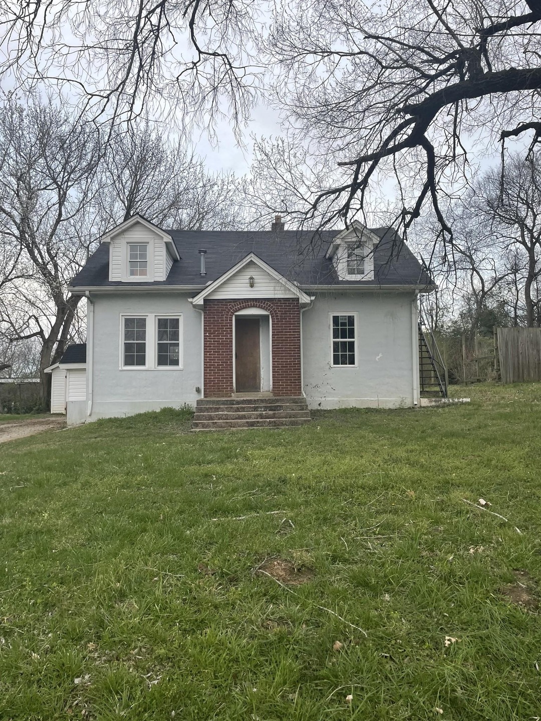 134 Carlisle Ave, Shelbyville, TN 37160 - photo 1