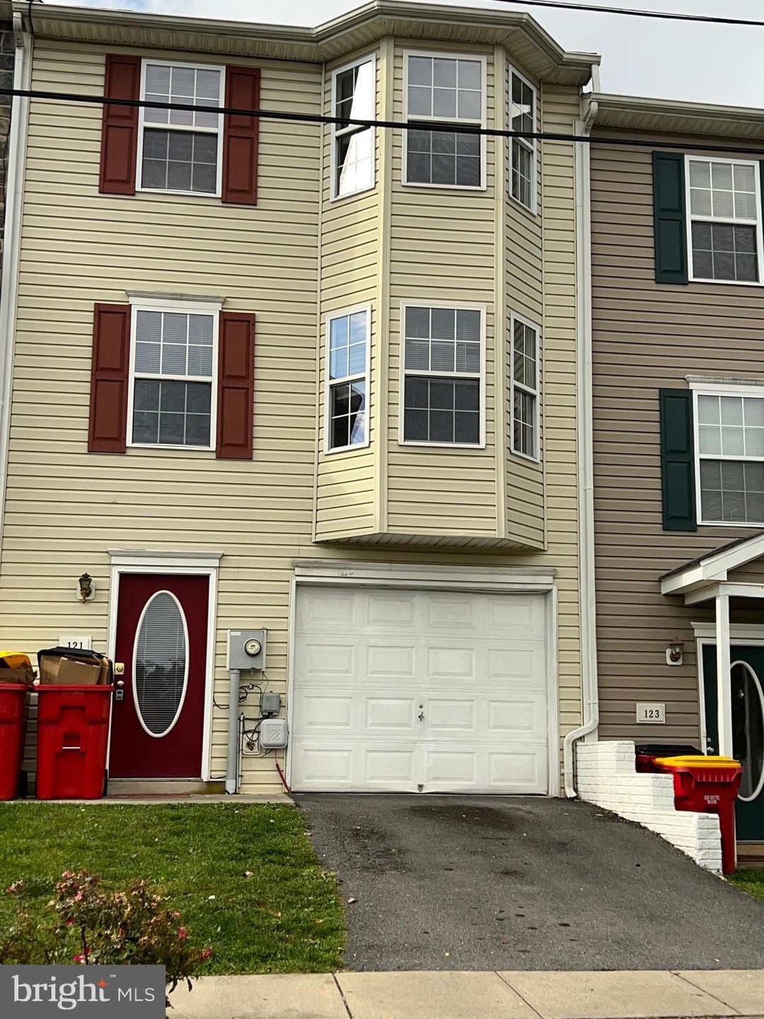 121 N Marshall St, Ranson, WV 25438 - photo 1