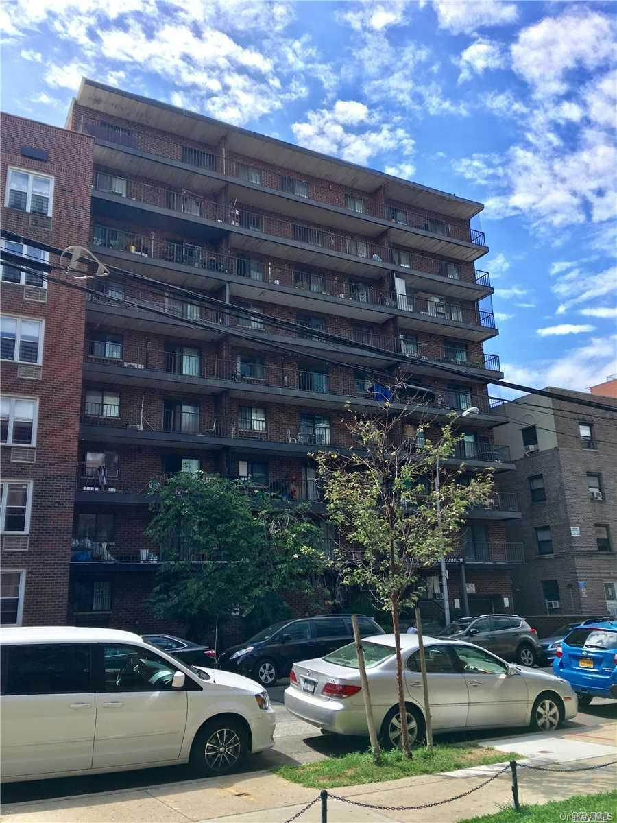Union Terrace Condominium unit L1, Flushing, NY 11355 - photo 1