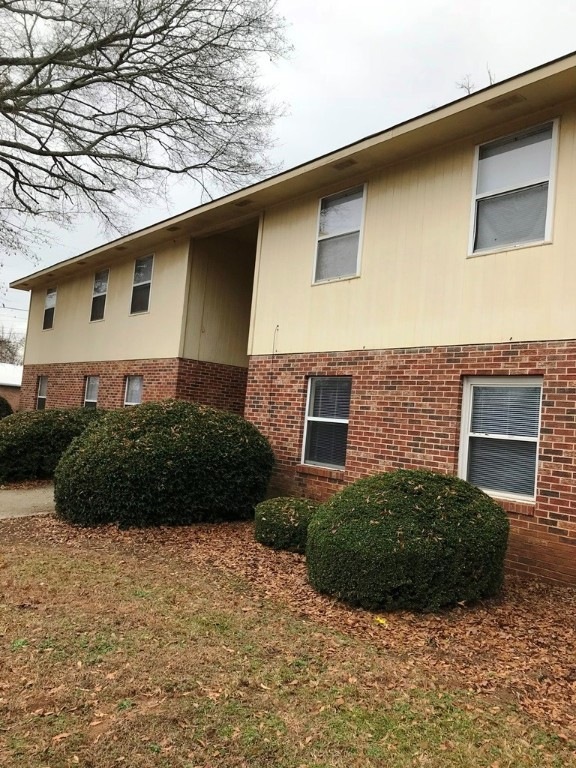 205 Kirk Ln unit 5, Pendleton, SC 29670 - photo 1