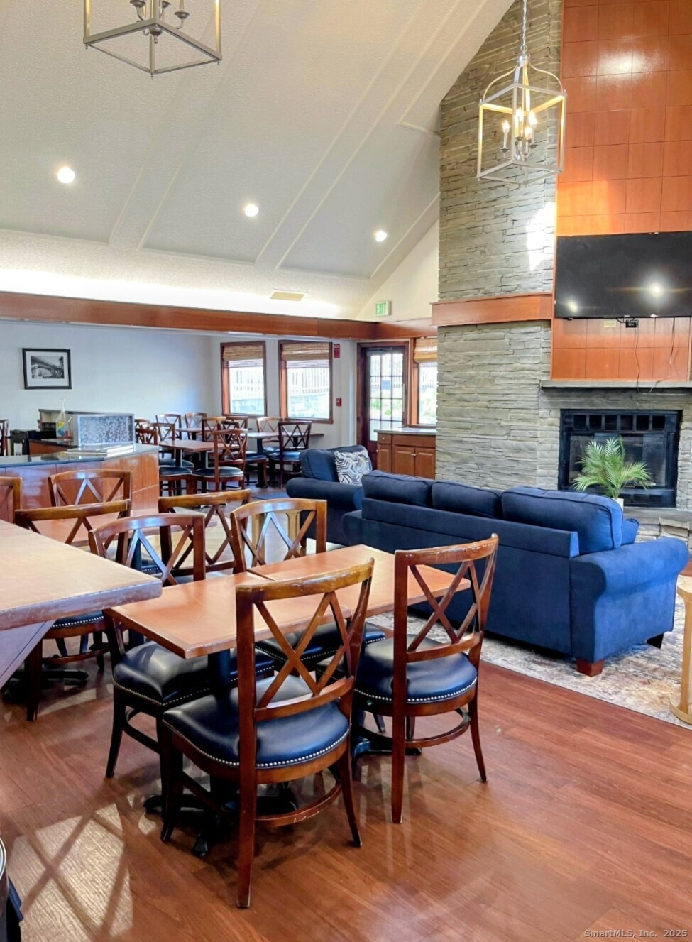 For Rent $1,800/month