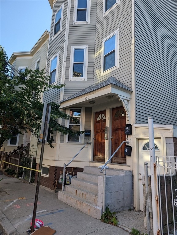 175 Elm St unit 3, Cambridge, MA 02139 - photo 1