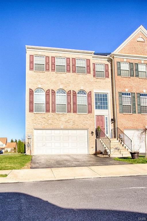 2061 Huntington Ln, Easton, PA 18040 - photo 1