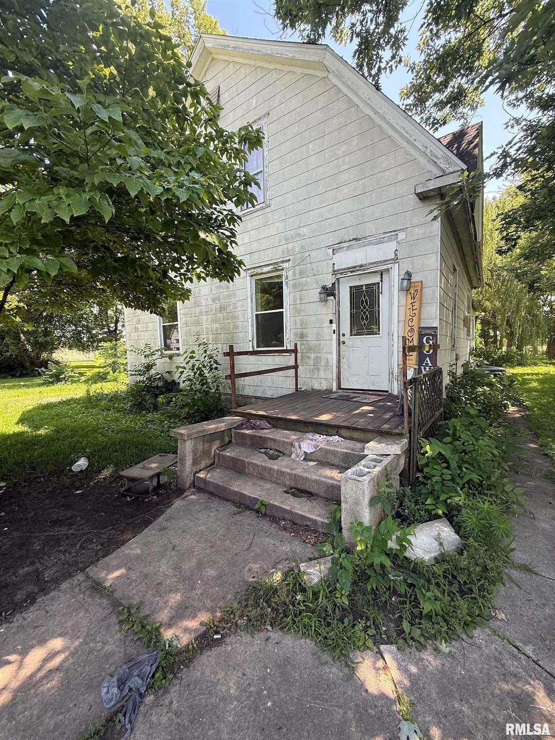 117 E Superior, Chapin, IL 62628 - photo 1