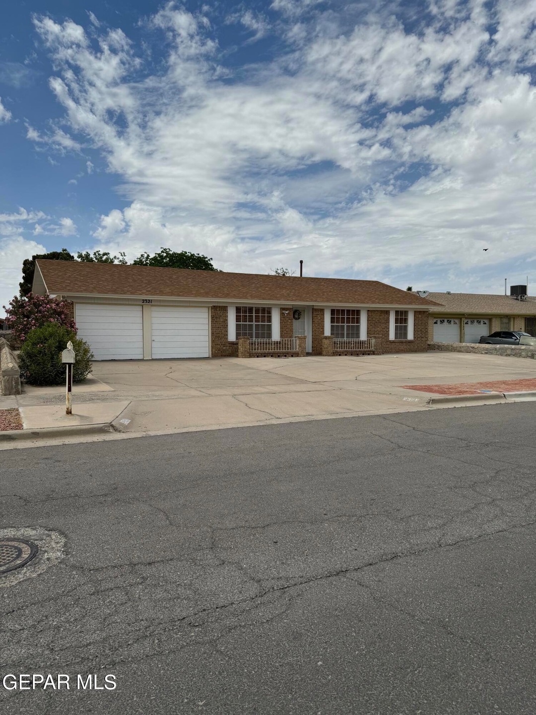 2321 Frank Beard Dr, El Paso, TX 79935 - photo 1