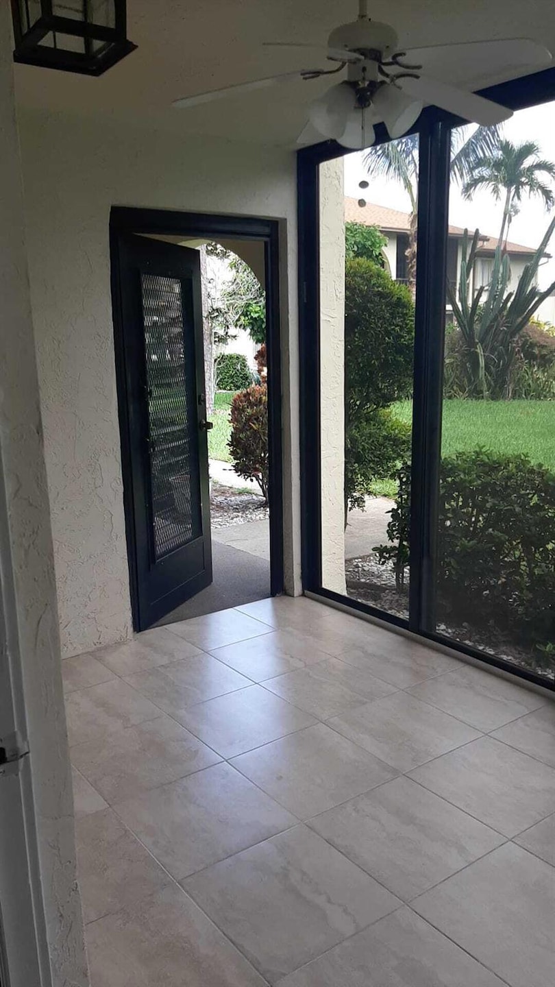 5990 Pine Cone Ct unit C-1, Greenacres, FL 33463 - photo 1