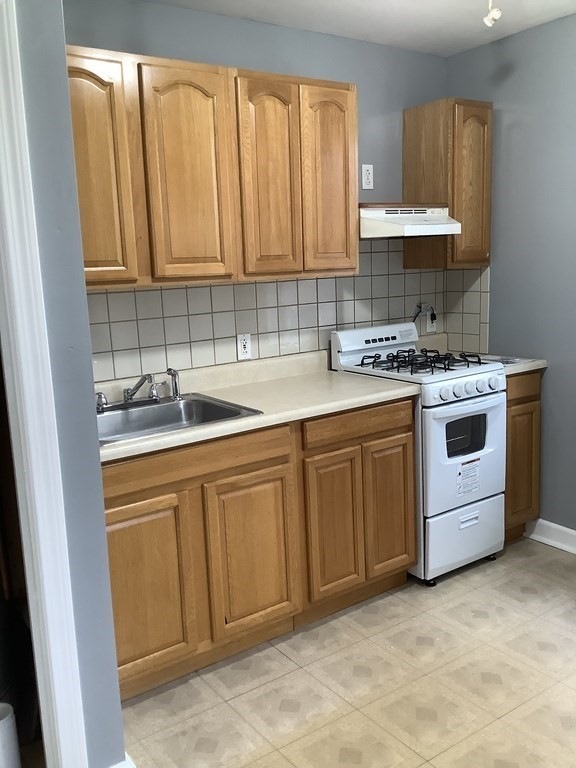 133 Willard St unit B, Ayer, MA 01432 - photo 1