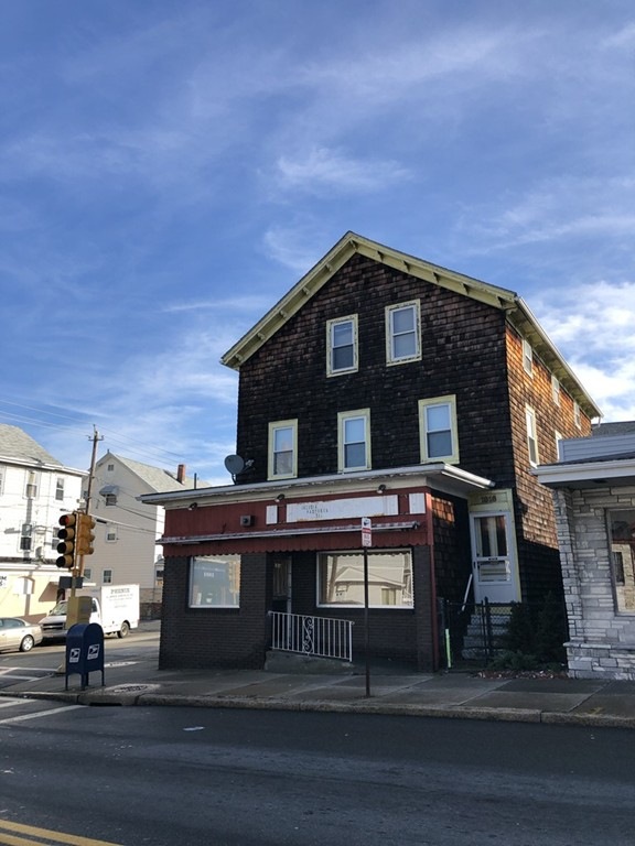 1818 S Main St, Fall River, MA 02724 - photo 1