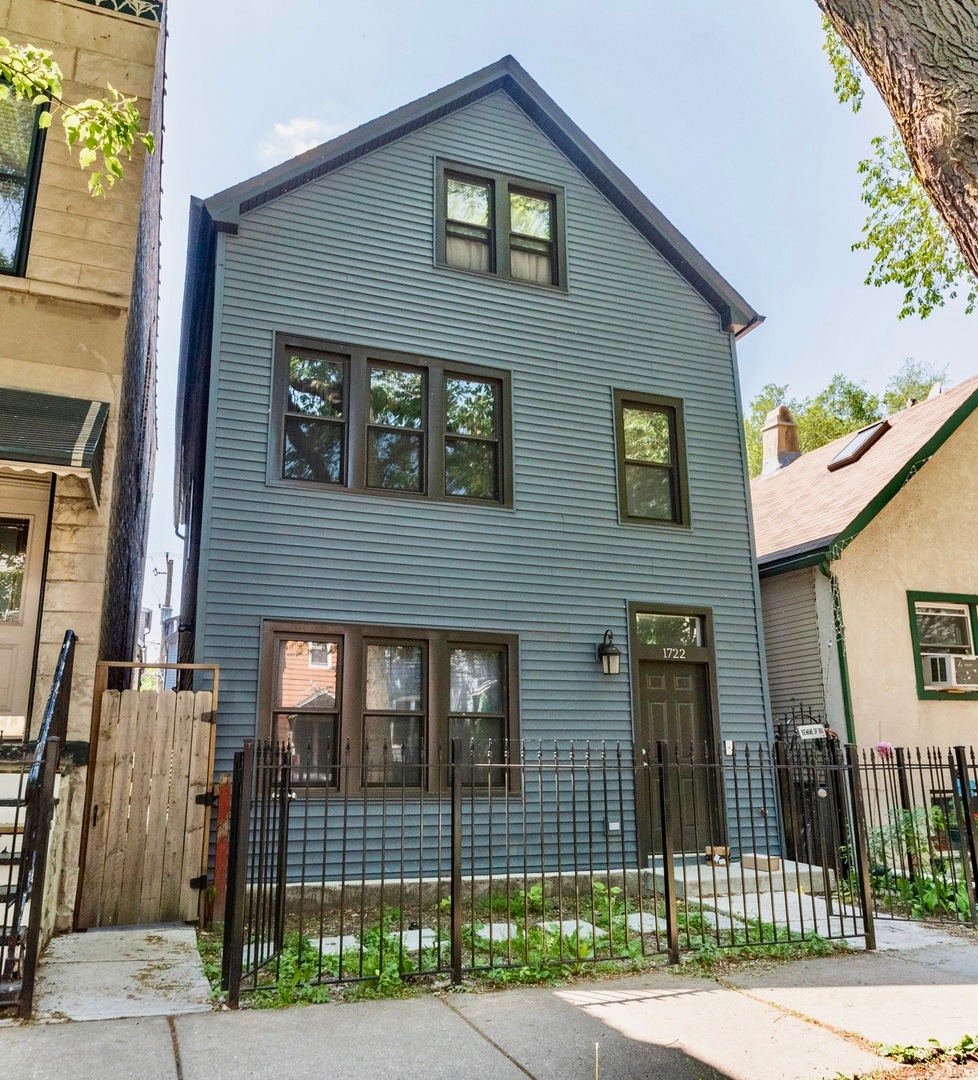 1722 N Artesian Ave unit 2R, Chicago, IL 60647 - photo 1