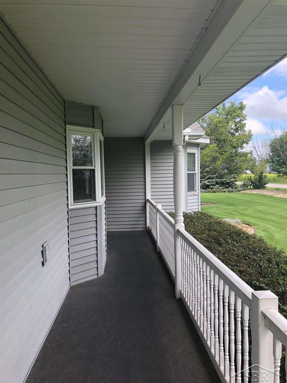 4962 S Reese Rd, Frankenmuth, MI 48734 - photo 1