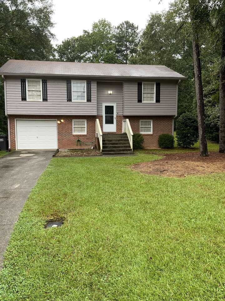 1296 Classic Dr NE, Conyers, GA 30013 - photo 1