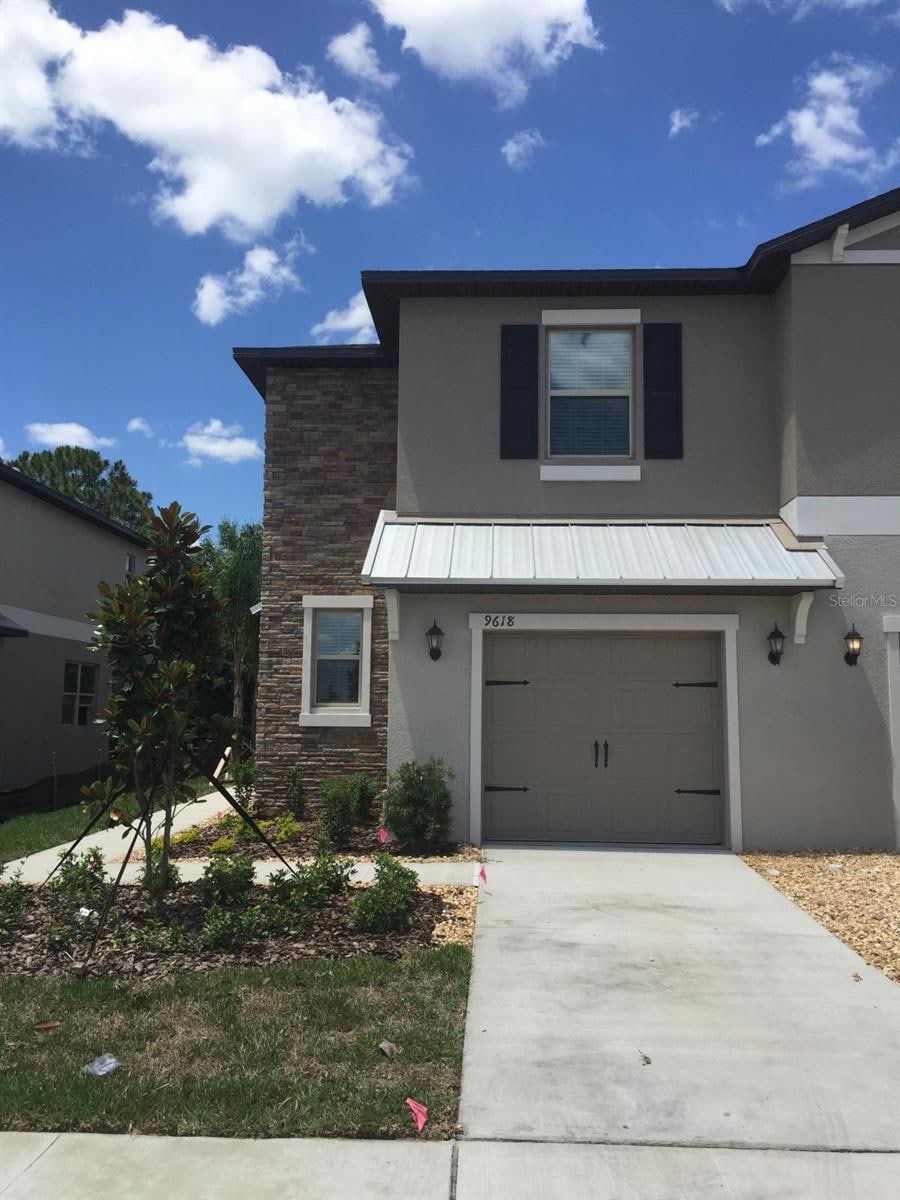 9618 Pembrooke Pines Dr, Sun City Center, FL 33573 - photo 1