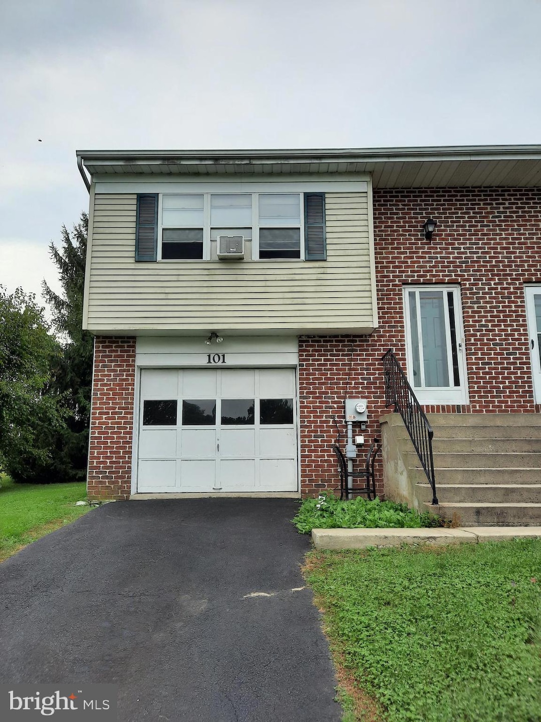 For Rent $2,050/month