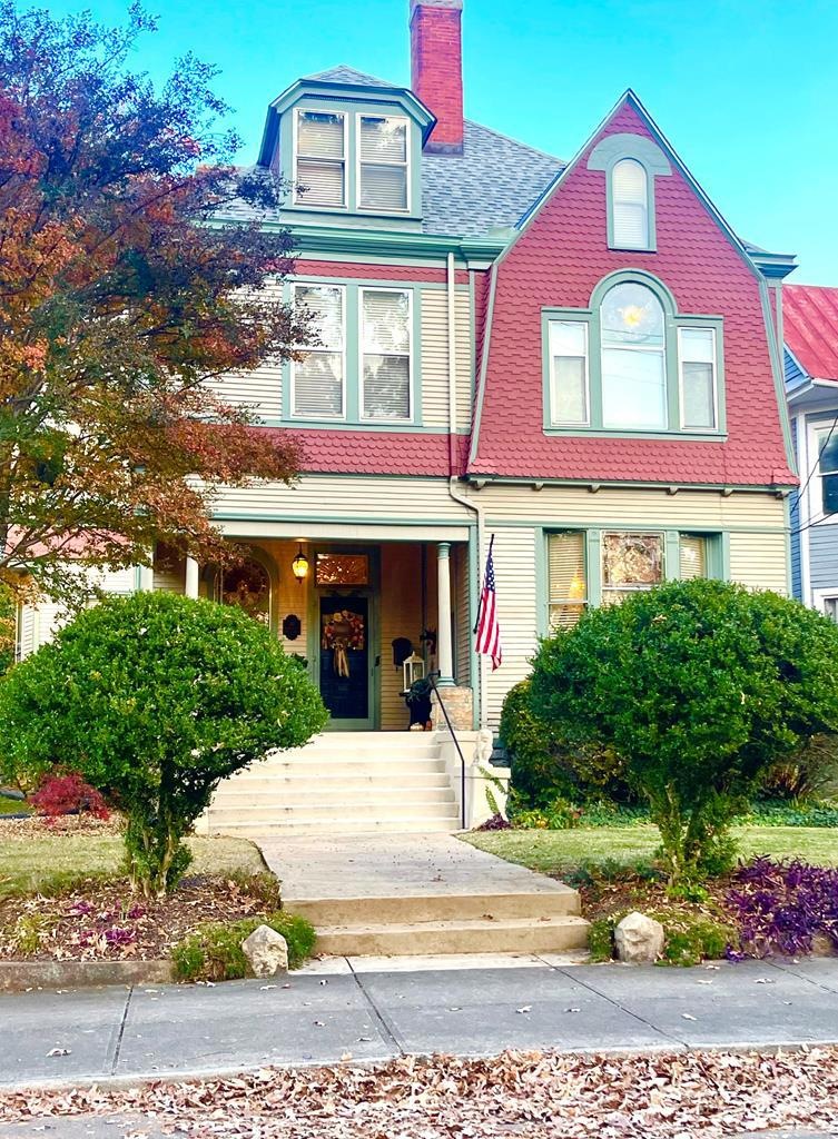 Sold $555,000