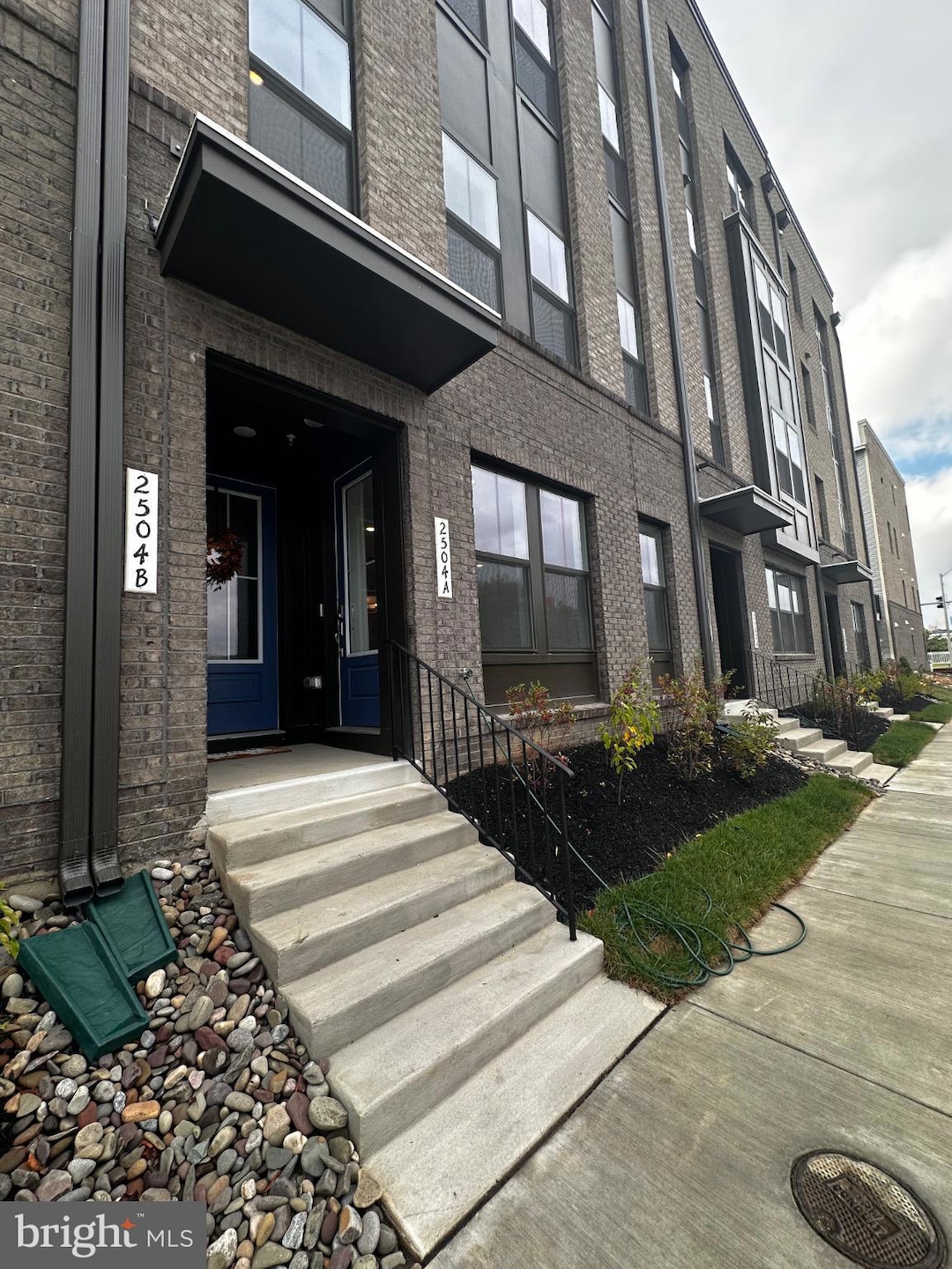 2504 W Peninsula Dr unit A, Baltimore, MD 21230 - photo 1