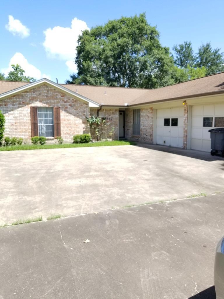 2825 El Camino St, Bay City, TX 77414 - photo 1