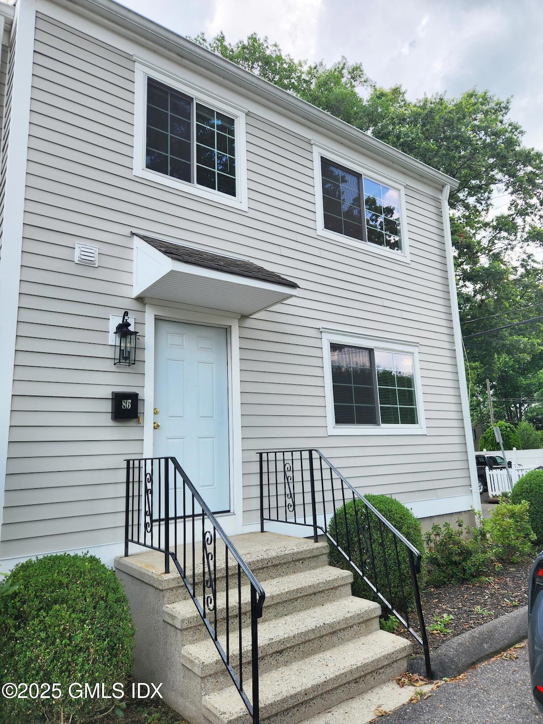 86 Cos Cob Ave, Cos Cob, CT 06807 - photo 1