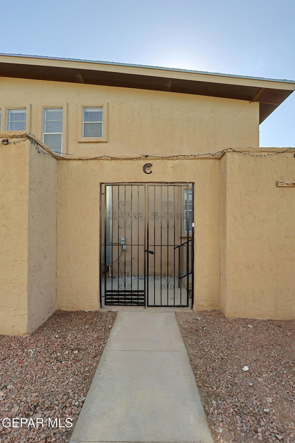 For Rent $1,250/month