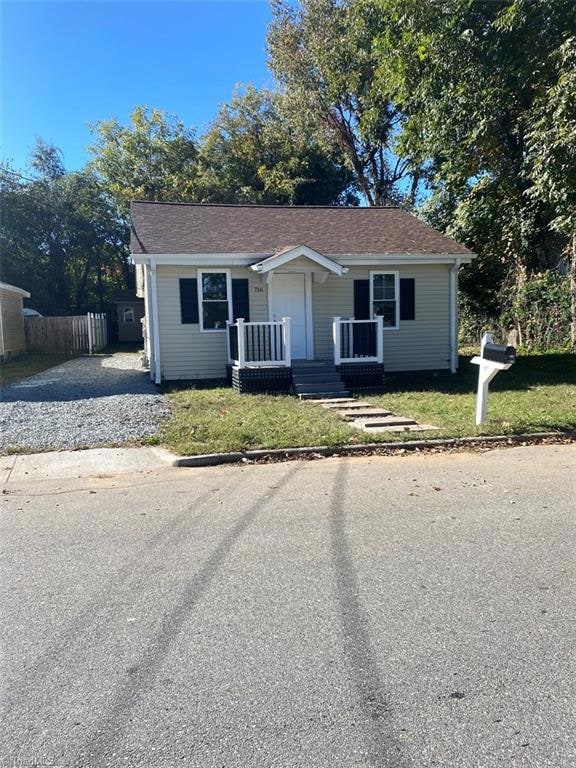 716 Watson St, Reidsville, NC 27320 - photo 1