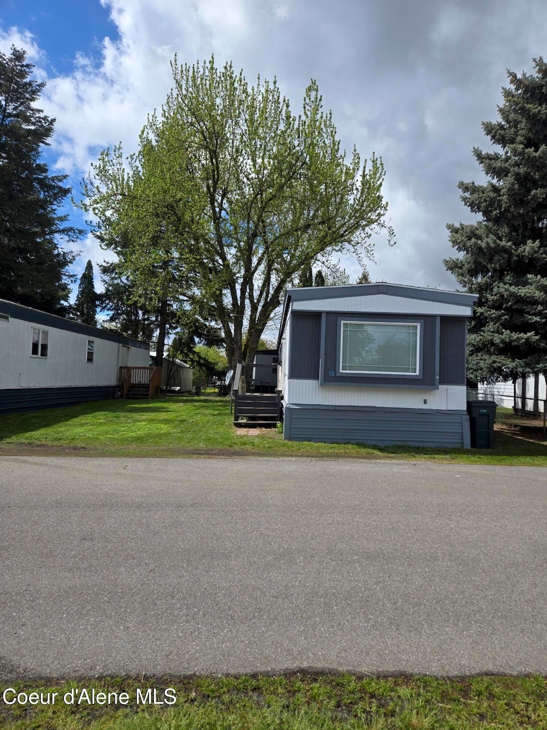 1952 E 12th Ave #10