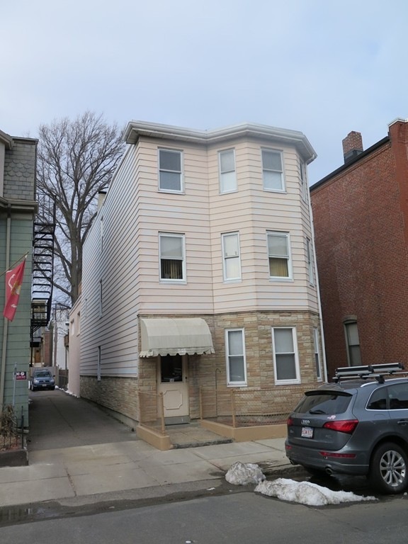 546 E 6th St unit 3, Boston, MA 02127 - photo 1