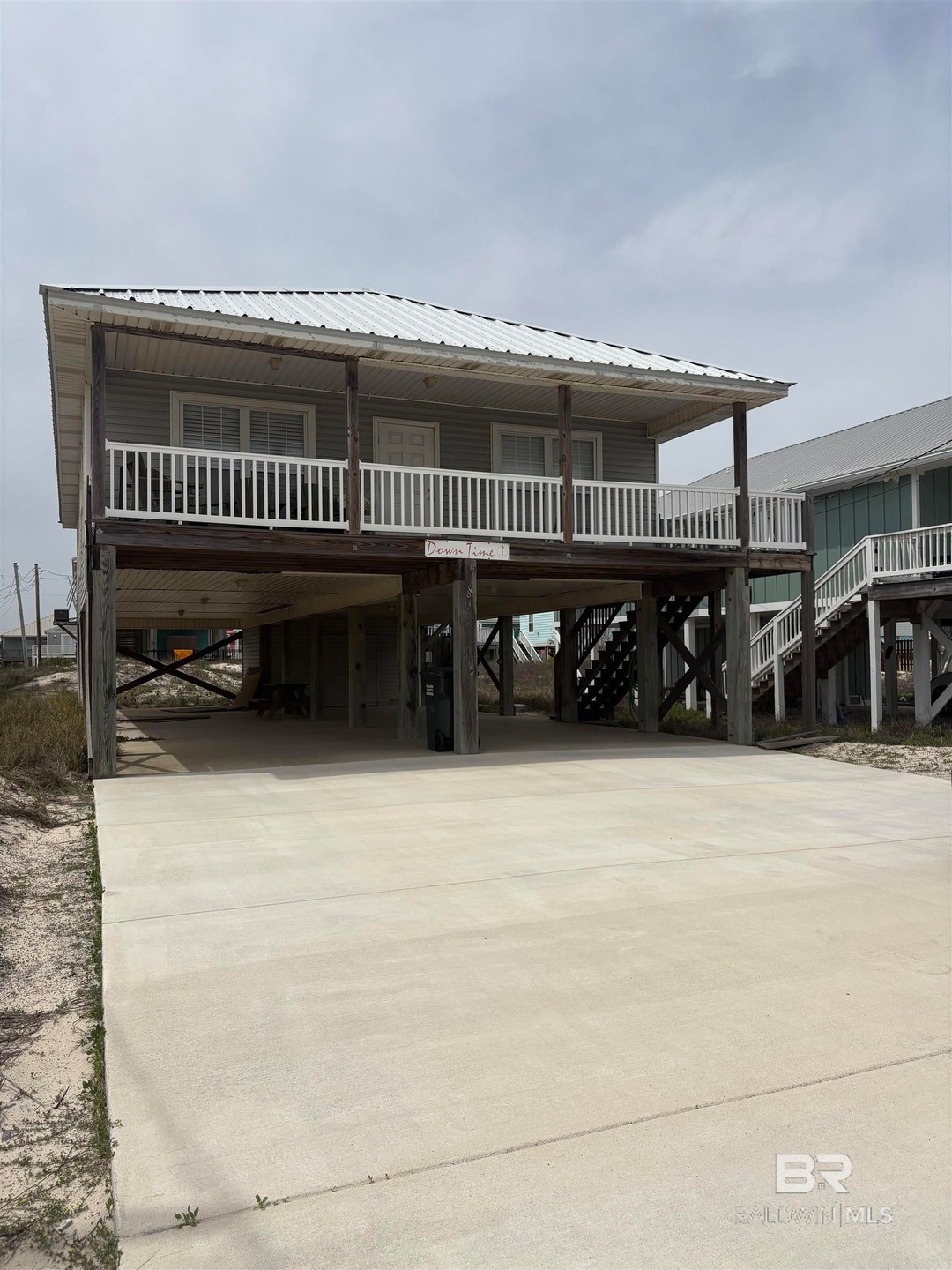Pending $749,000