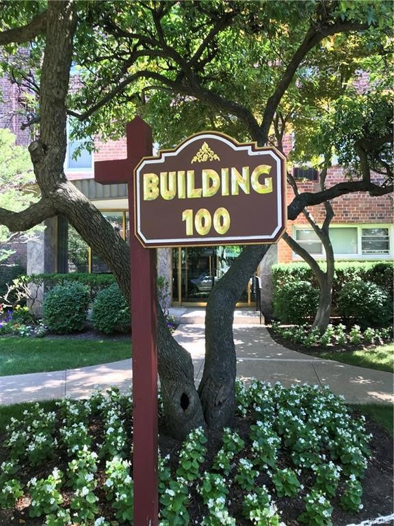 Cresthaven unit 503, Yonkers, NY 10703 - photo 1