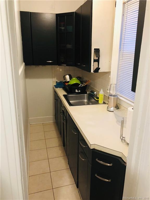 Kitchen w/ ample storage space