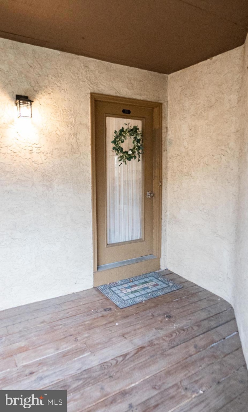 Under Contract $299,000