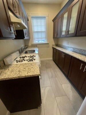 826 Fellsway unit 1, Medford, MA 02155 - photo 1