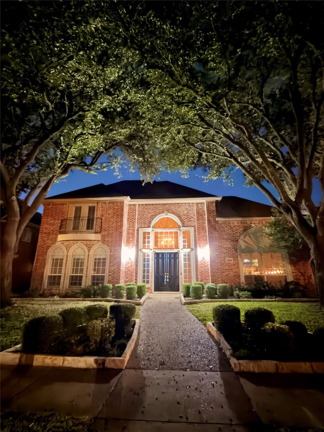 Amazing night home view!