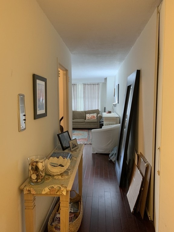 9 Hawthorne Place unit 7P, Boston, MA 02114 - photo 1