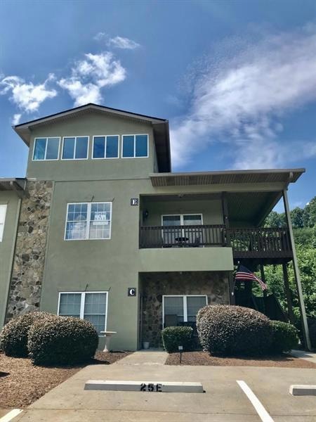 NOTE NEW PAINT ON FRONT OF BUILDING