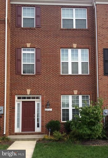 42767 Hay Rd, Ashburn, VA 20147 - photo 1