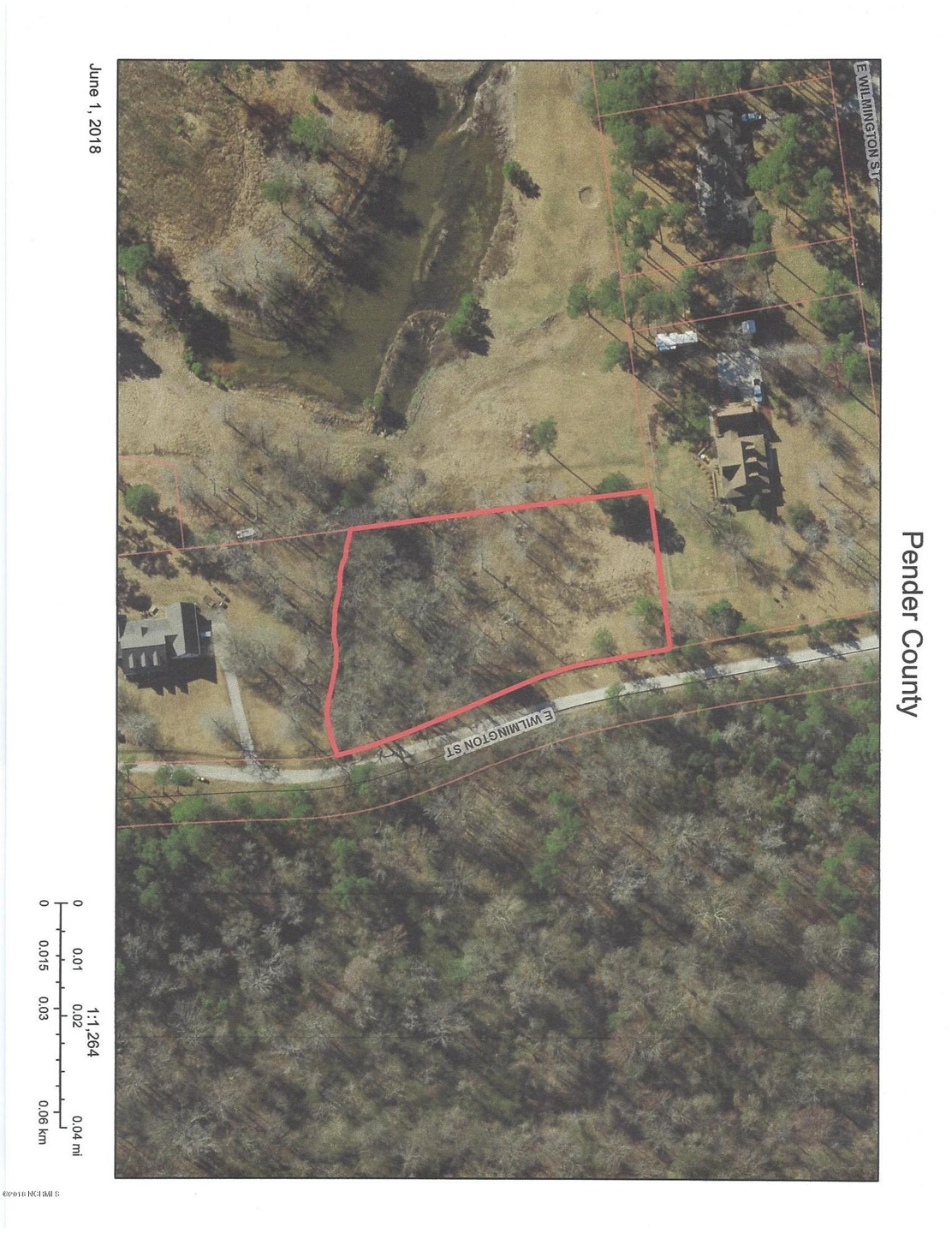 1.35 E Wilmington St, Burgaw, NC 28425 - photo 1