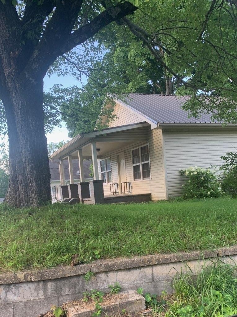 605 S Spring St, Manchester, TN 37355 - photo 1